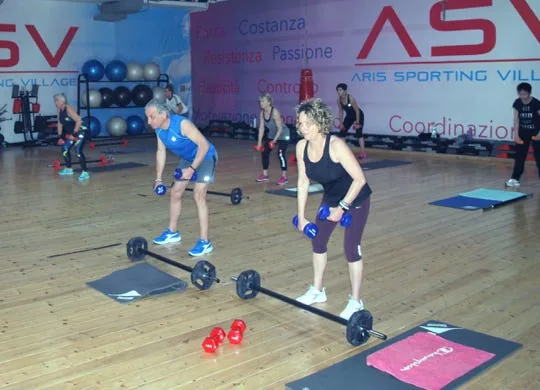 Lezione di Total Body con piccoli attrezzi
